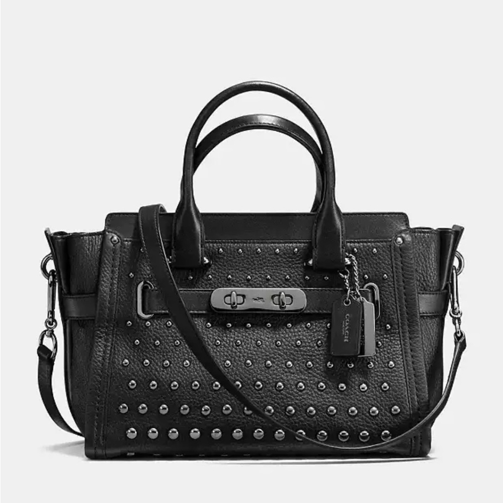 Coach Swagger 27 In Pebble Leather With Ombre Rivets